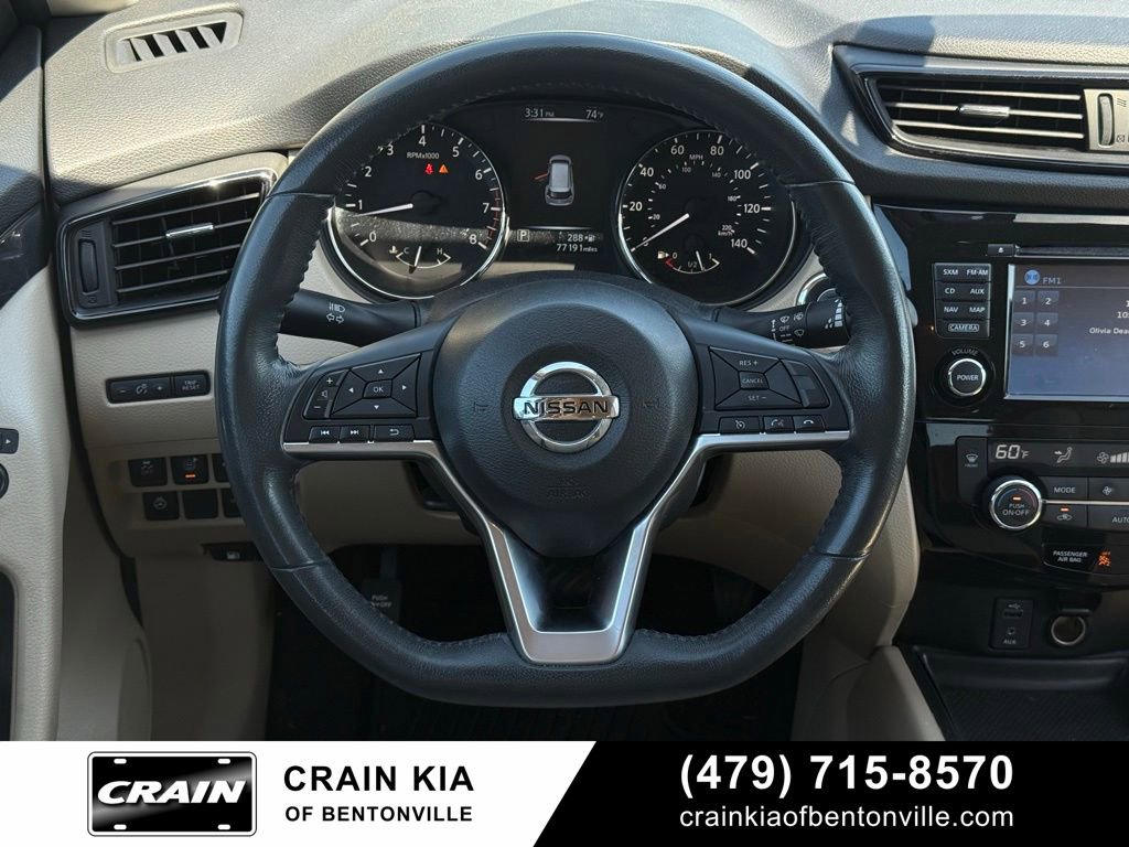 Used 2017 Nissan Rogue SV w/ SV Premium Package FWD image 23