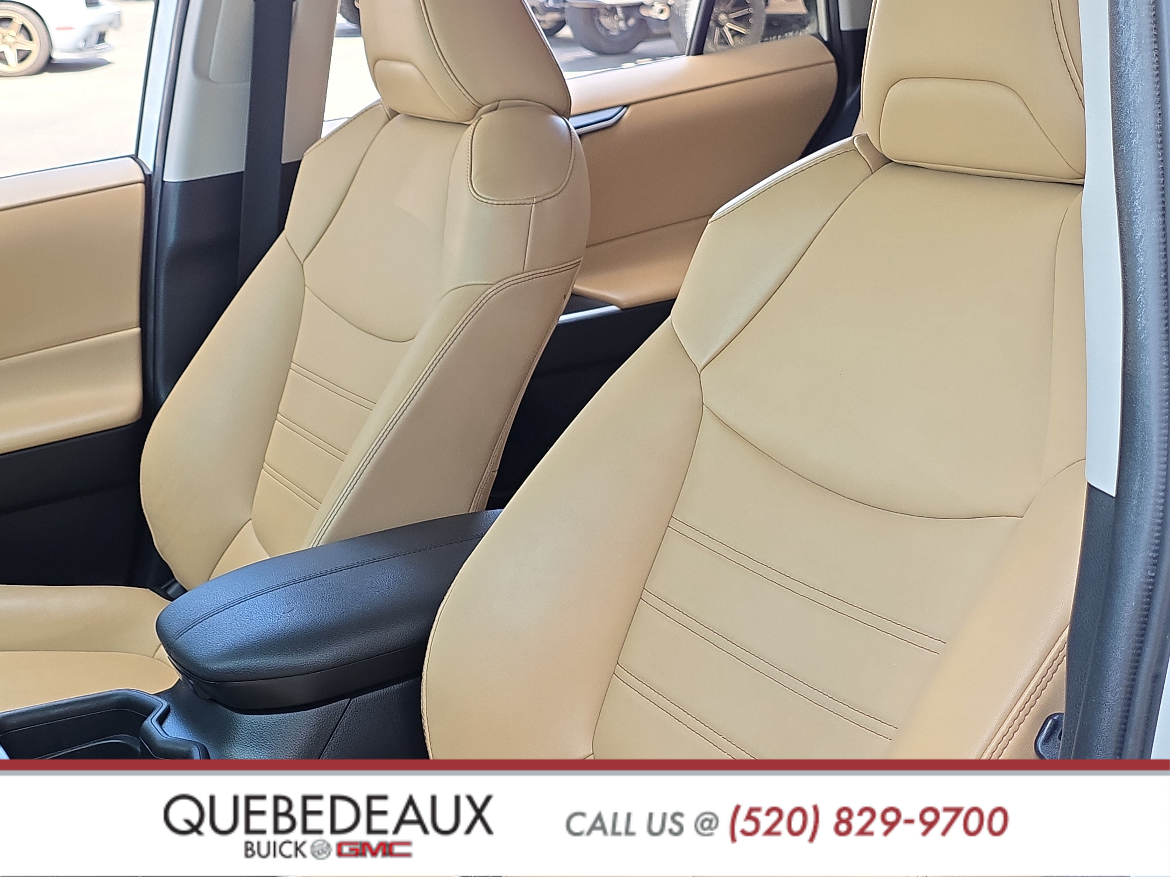 Used 2021 Toyota RAV4 XLE Premium FWD image 11