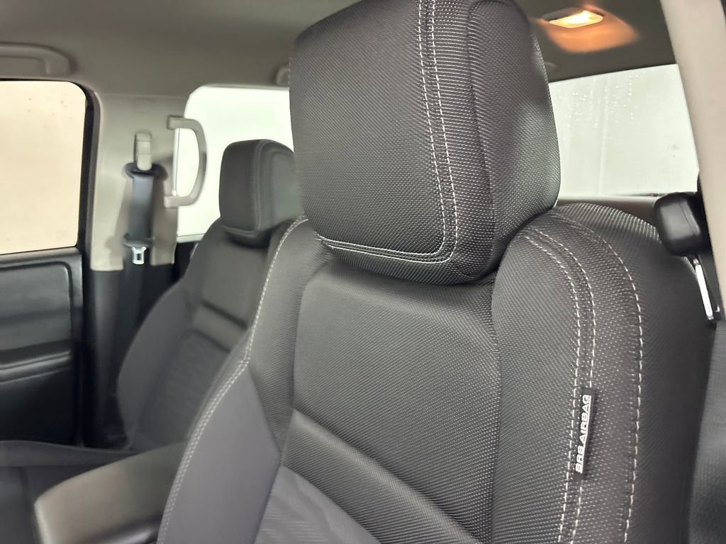 Used 2023 Nissan Frontier SV image 10