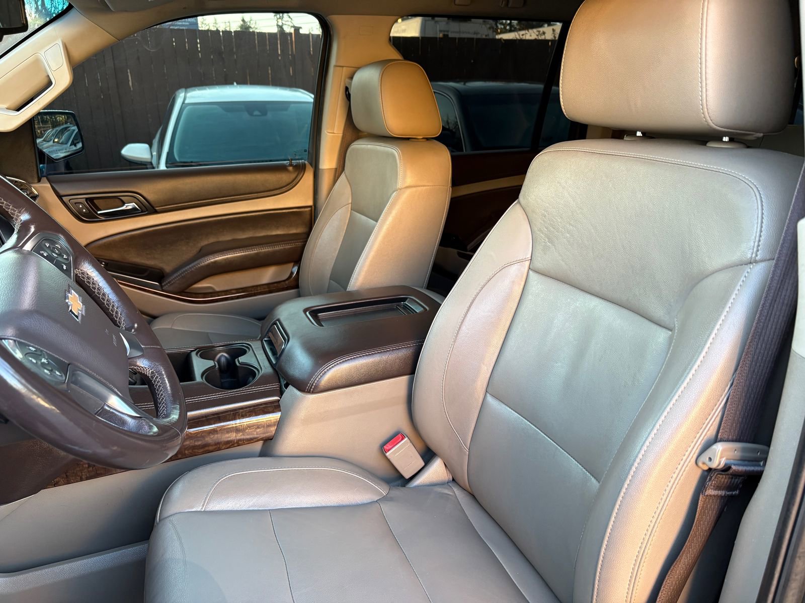 Used 2018 Chevrolet Suburban LT image 12