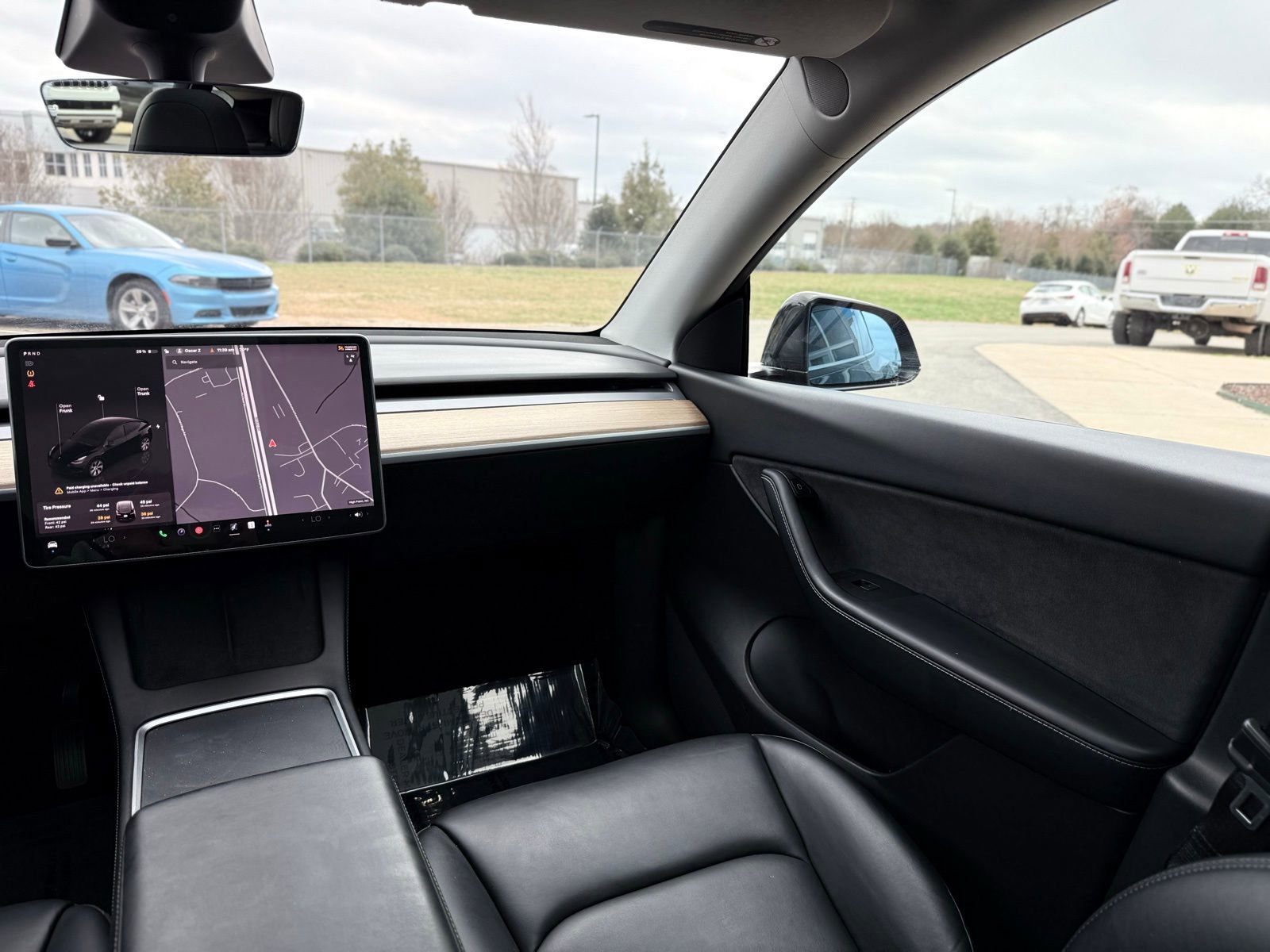 Used 2022 Tesla Model Y Long Range image 34