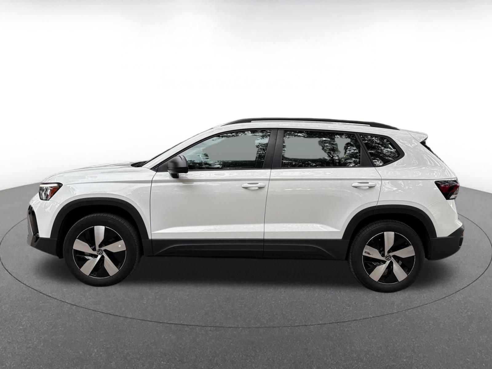 Used 2025 Volkswagen Taos S AWD/4WD image 4
