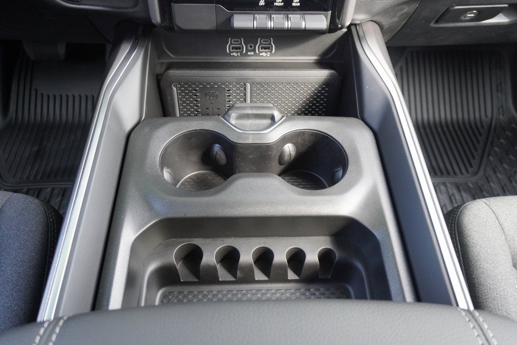 New 2026 RAM 1500 4x4 Crew Cab image 17