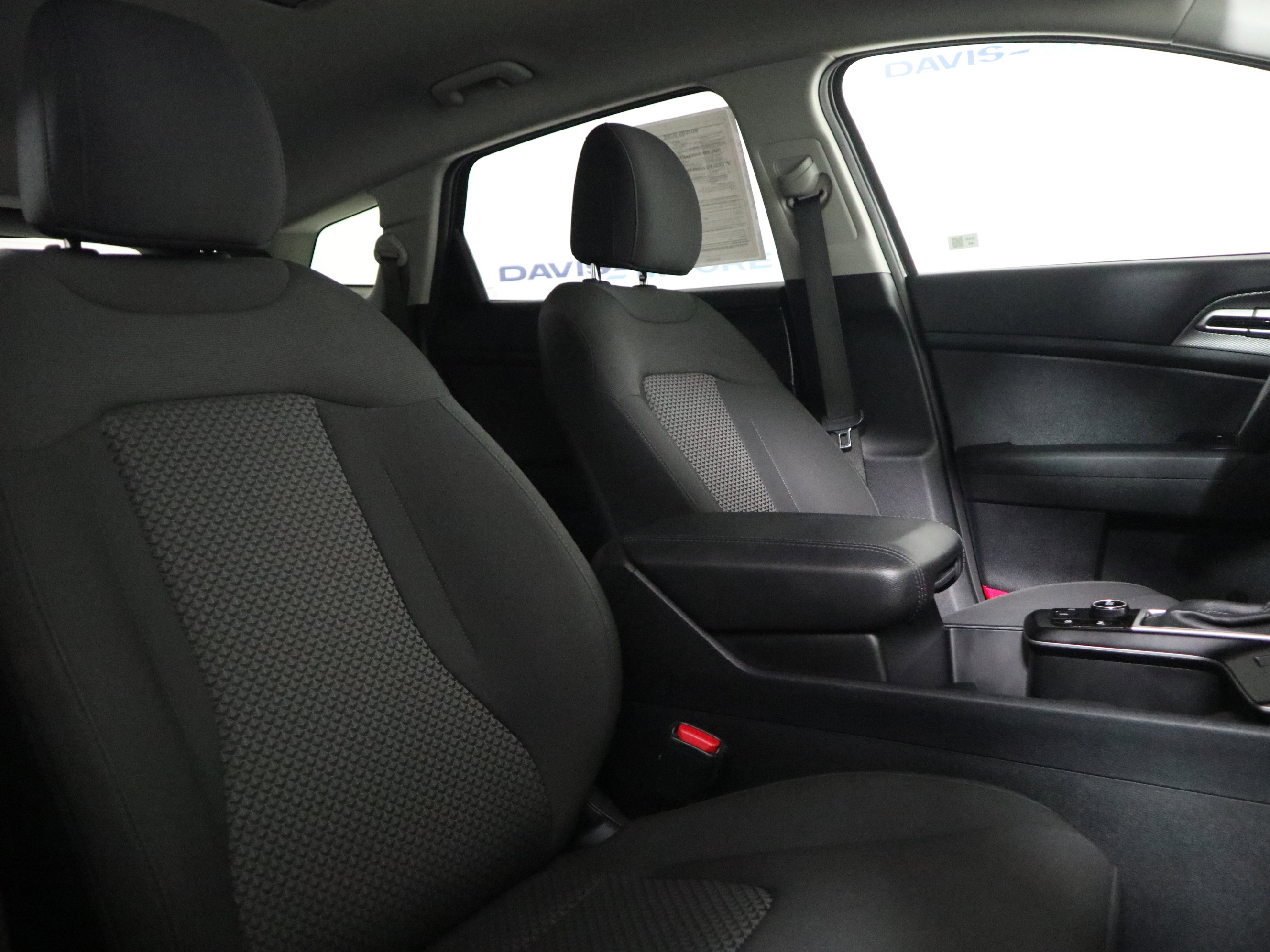 Used 2024 Kia Sportage LX image 18