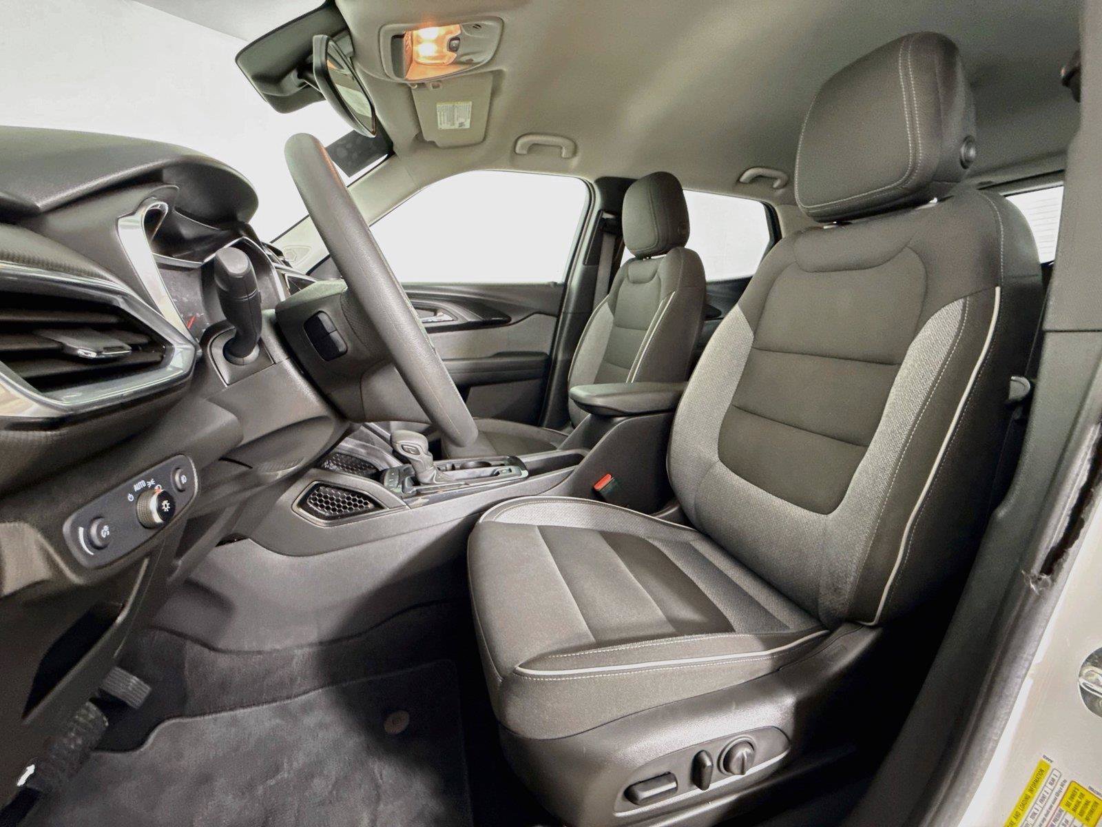 Used 2022 Chevrolet TrailBlazer LT w/ Convenience Package FWD image 21