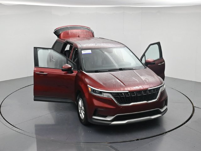 Used 2024 Kia Carnival LX FWD image 47