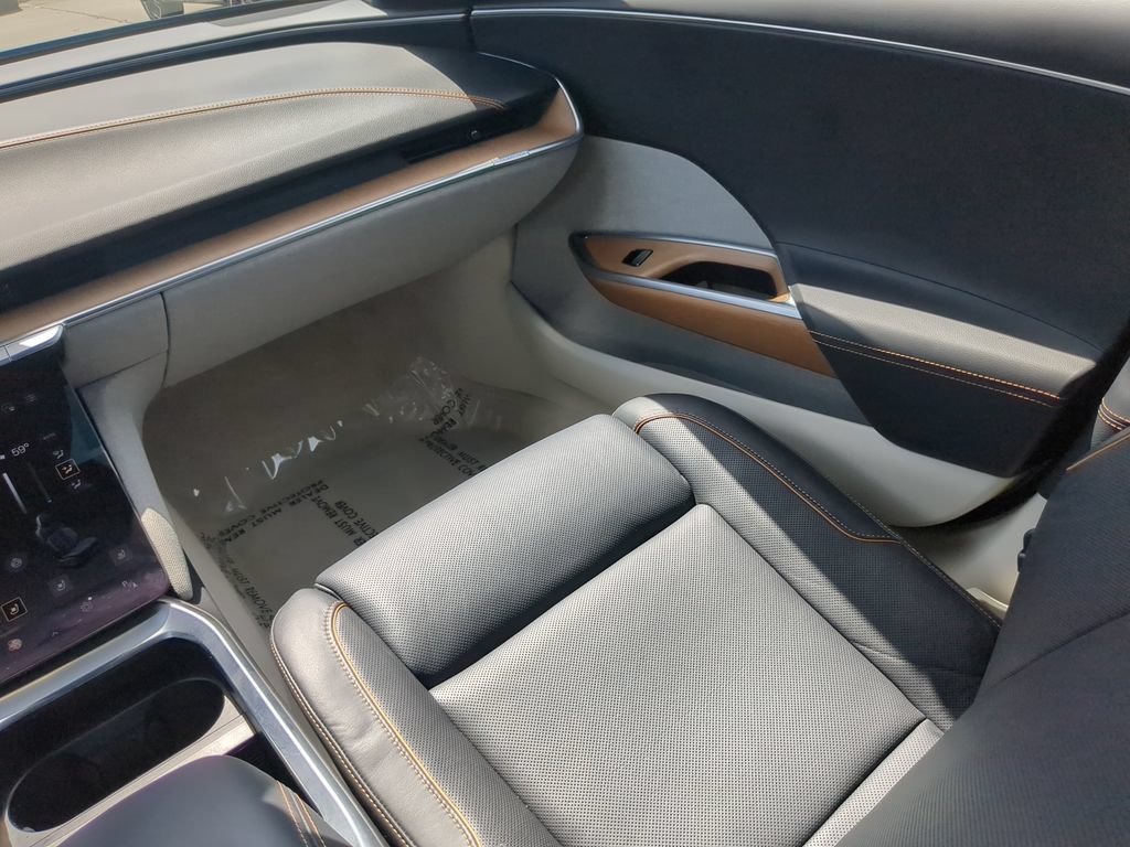 Used 2024 Lucid Air Touring AWD/4WD image 16