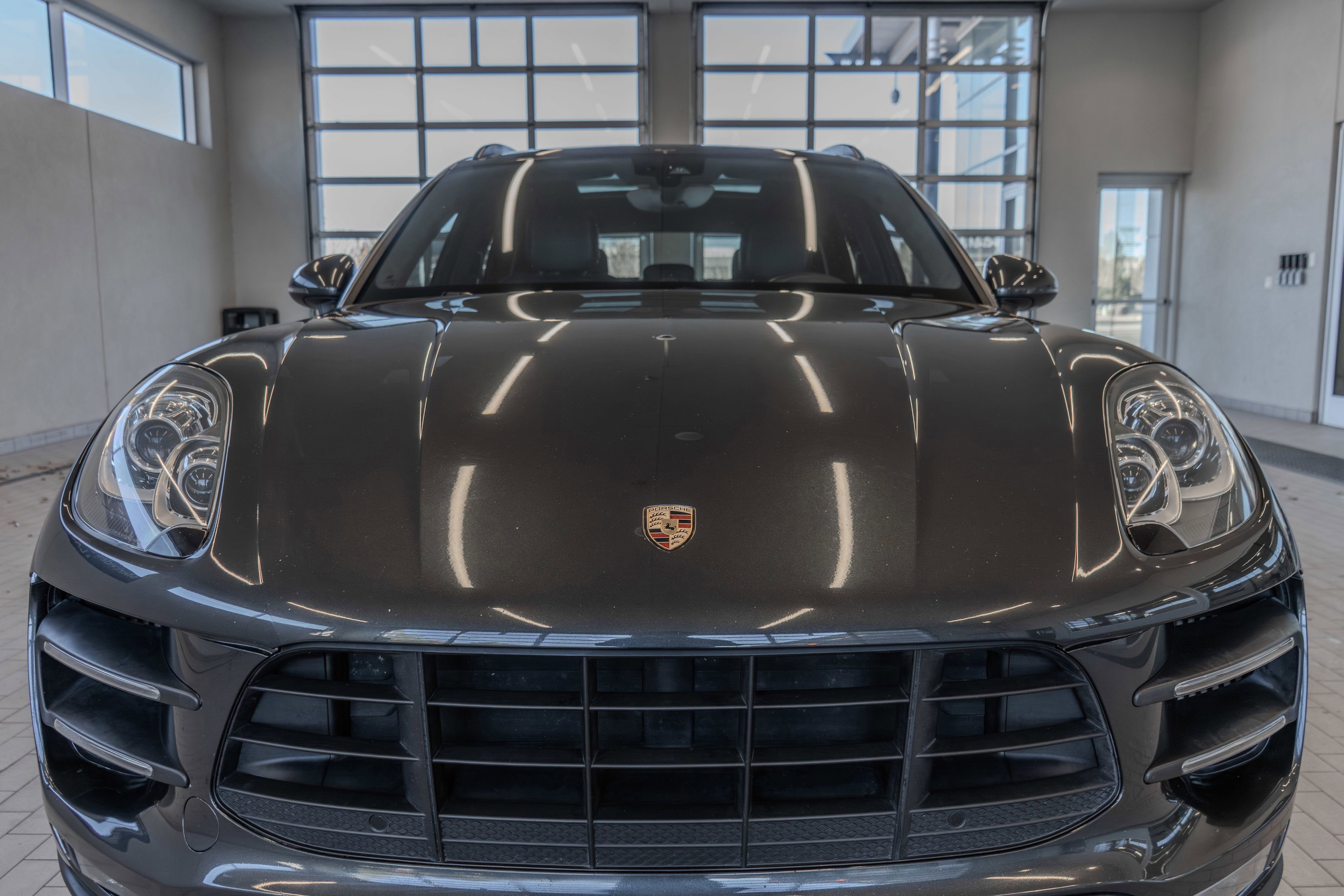 Used 2018 Porsche Macan Turbo w/ Premium Package Plus image 22