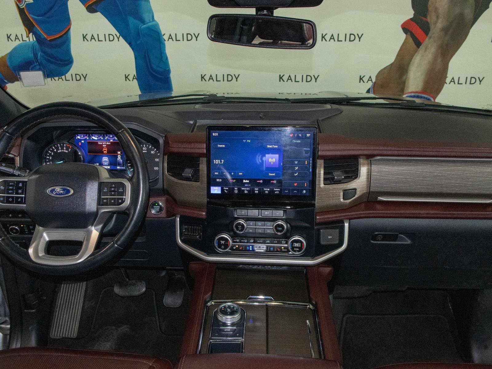 Used 2024 Ford Expedition Limited image 3