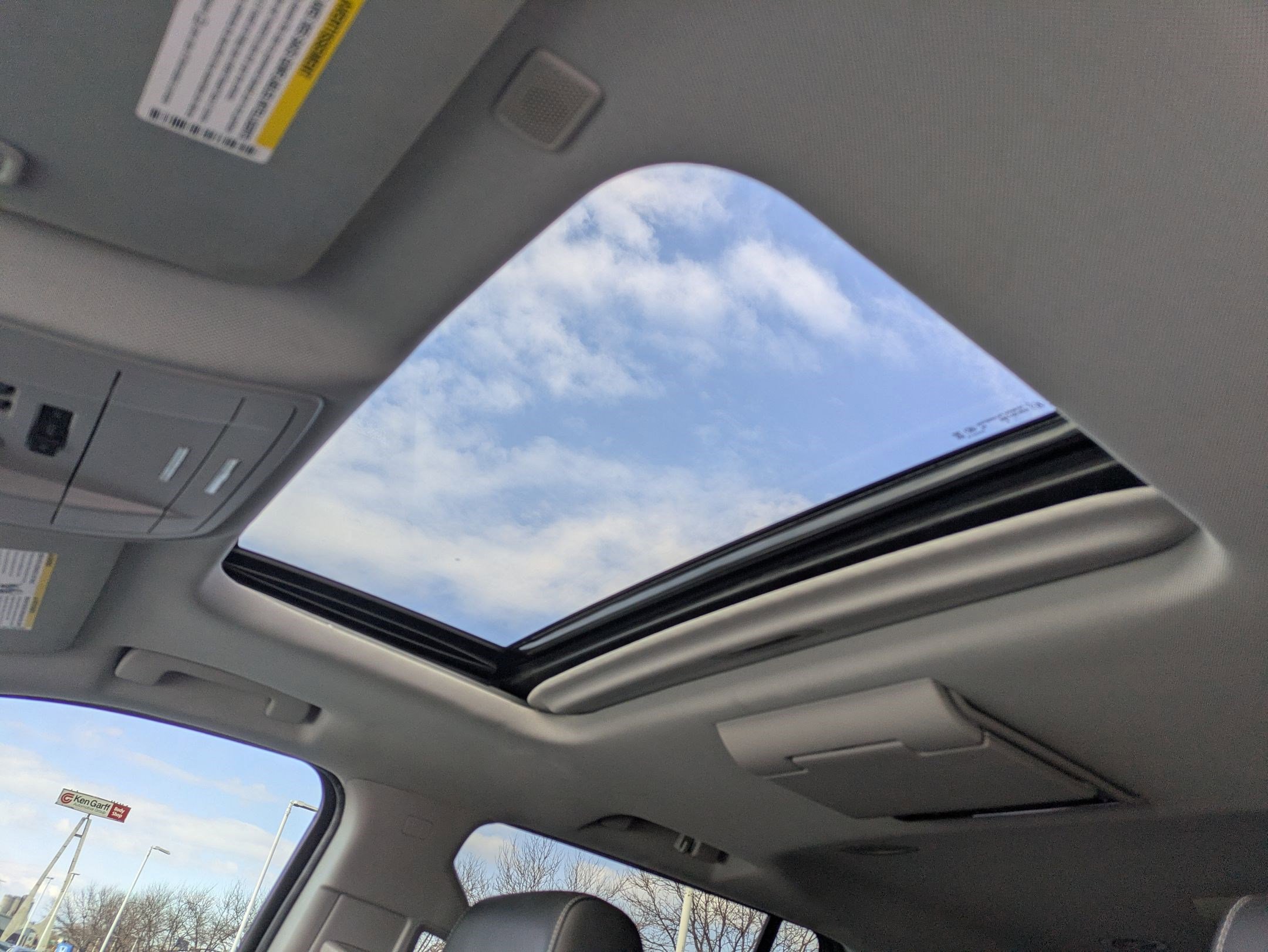 Used 2020 Chevrolet Suburban Premier image 27