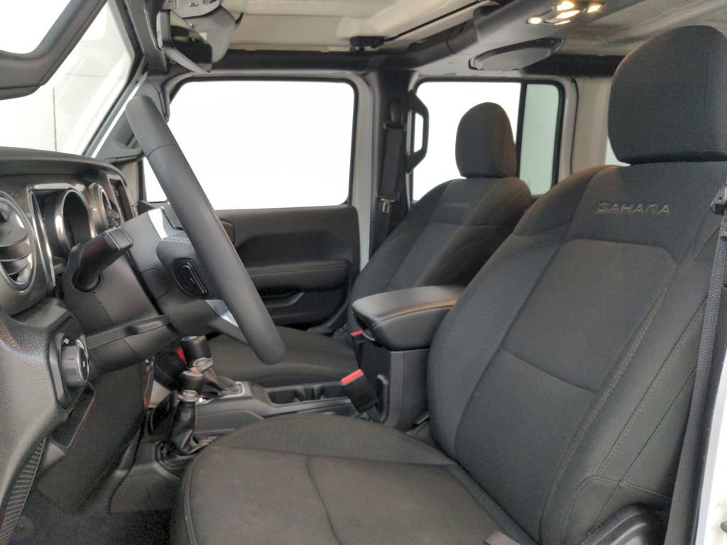 Used 2023 Jeep Wrangler Unlimited Sahara AWD/4WD image 26