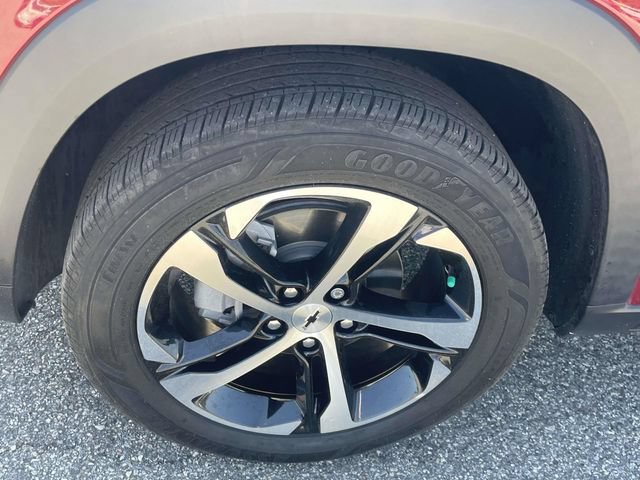 Certified 2024 Chevrolet Trax RS w/ Sunroof Package FWD image 11
