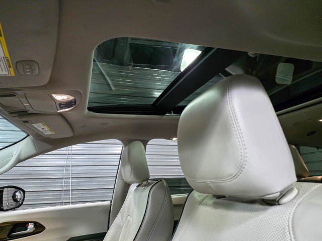 Used 2021 Chrysler Pacifica Limited image 14