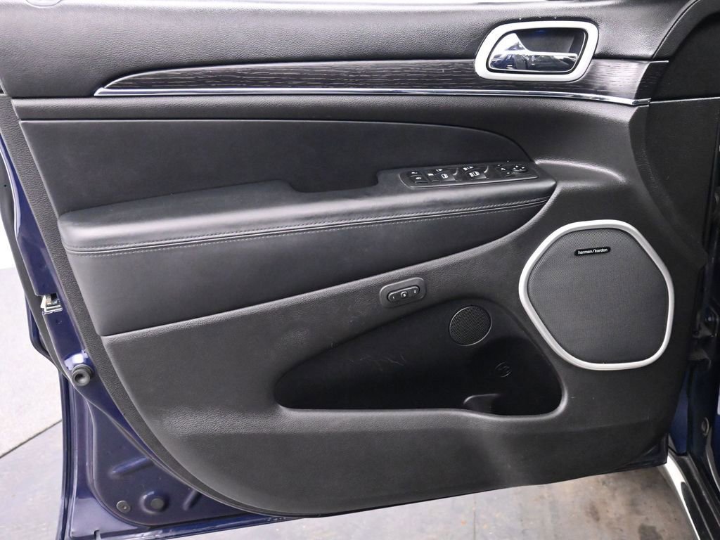 Used 2018 Jeep Grand Cherokee Summit image 10