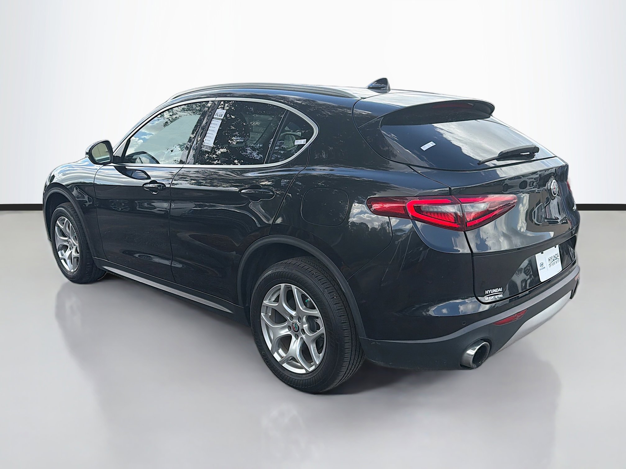 Used 2020 Alfa Romeo Stelvio Base image 5