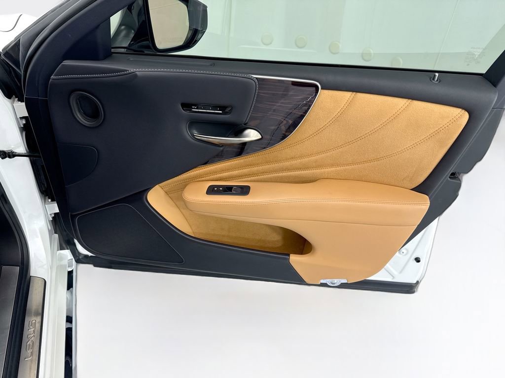 Used 2023 Lexus LS 500 w/ Luxury Package RWD image 24