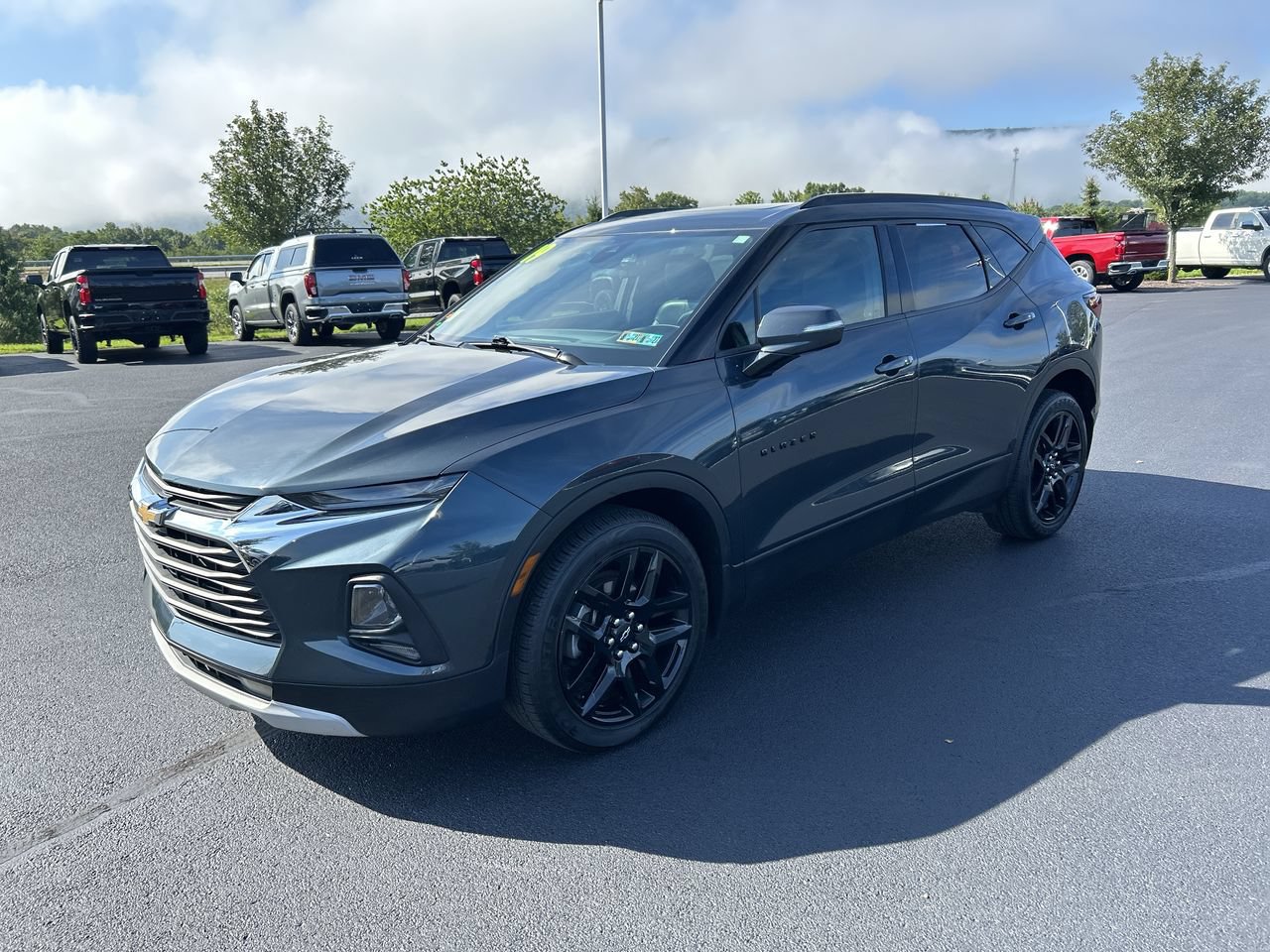 Used 2019 Chevrolet Blazer LT w/ Sun and Wheels Package AWD/4WD image 3