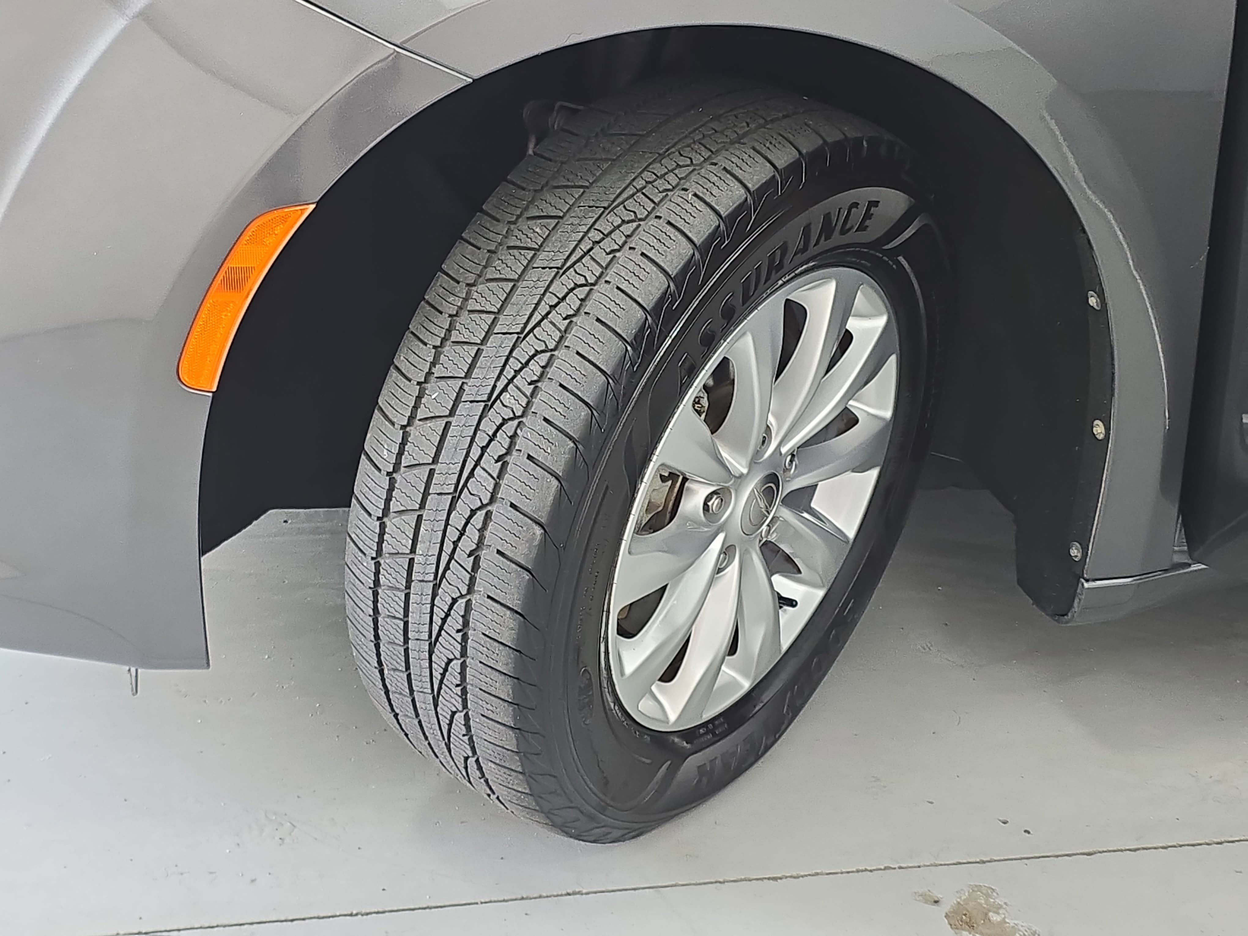 Used 2018 Chrysler Pacifica Touring-L image 33