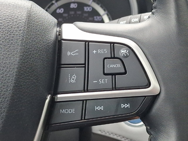 Used 2022 Toyota Highlander XLE AWD/4WD image 21