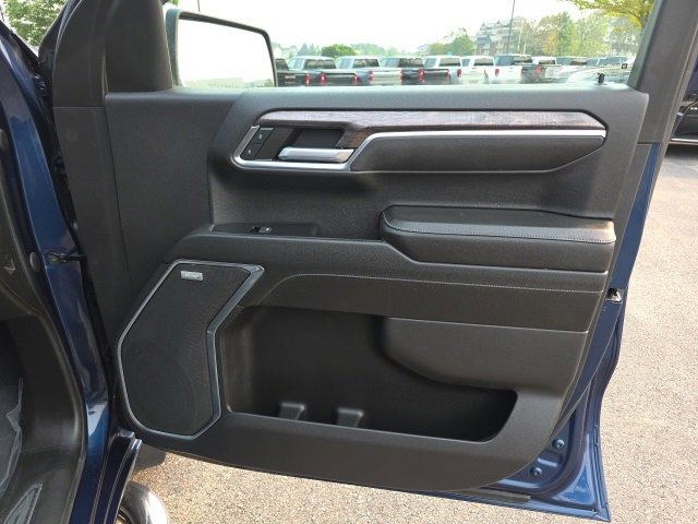 Used 2022 Chevrolet Silverado 1500 LTZ w/ LTZ Premium Package image 11