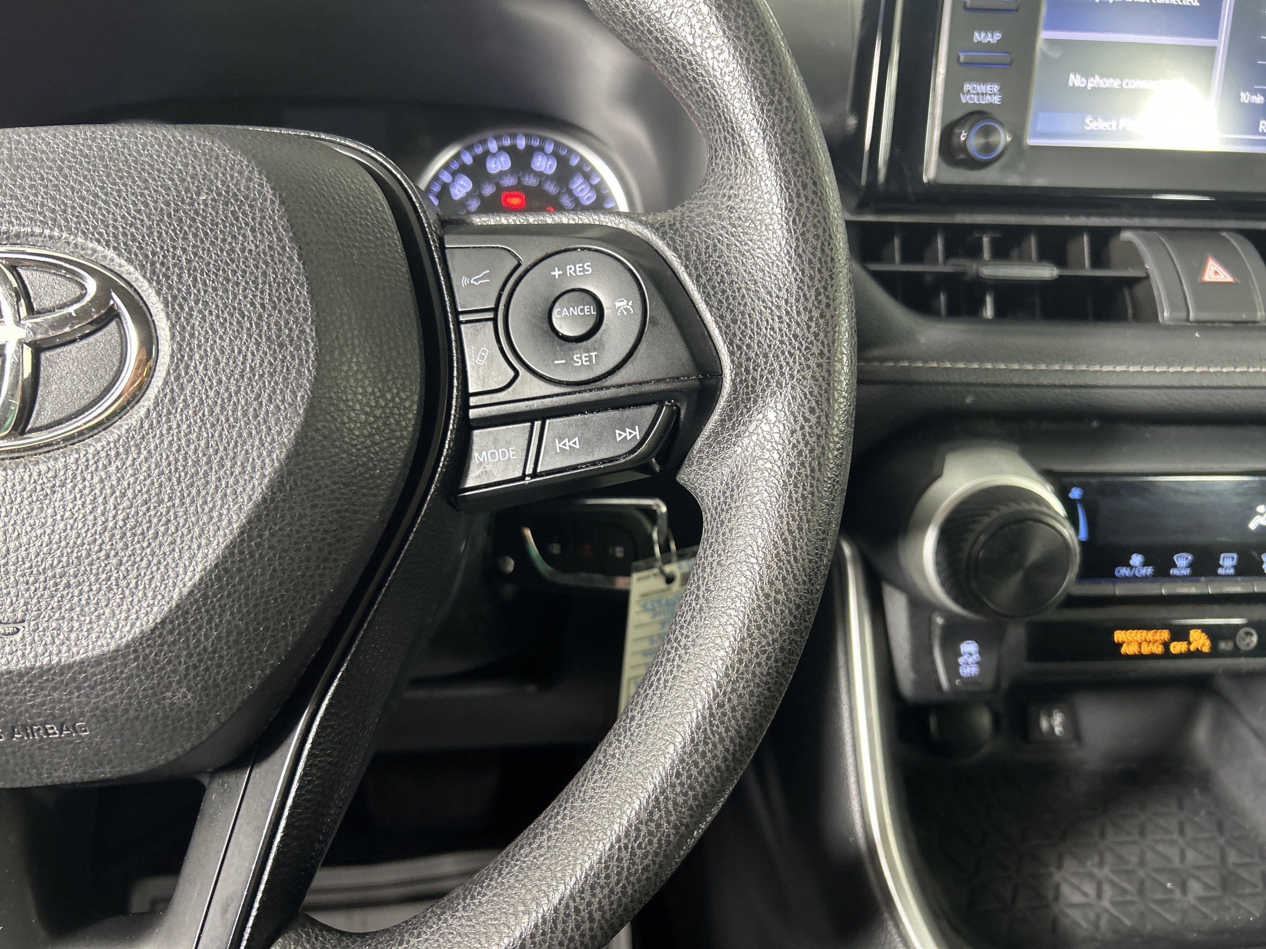 Used 2019 Toyota RAV4 LE image 27