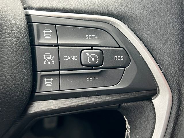 Used 2024 Jeep Grand Cherokee Altitude image 20