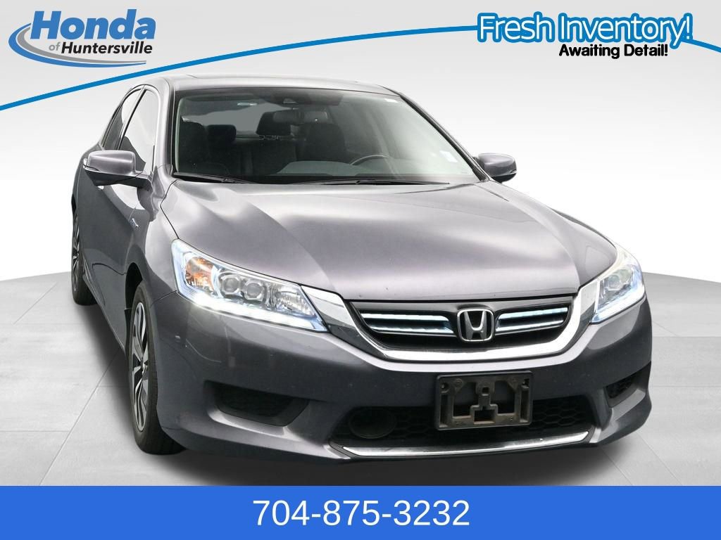 Used 2015 Honda Accord Touring image 1