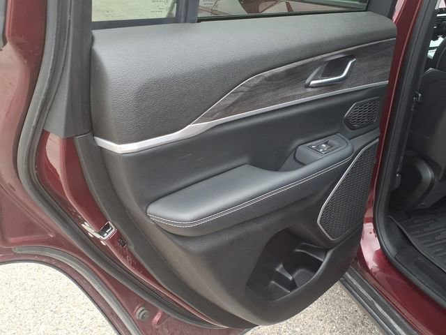 Used 2022 Jeep Grand Cherokee Limited AWD/4WD image 9