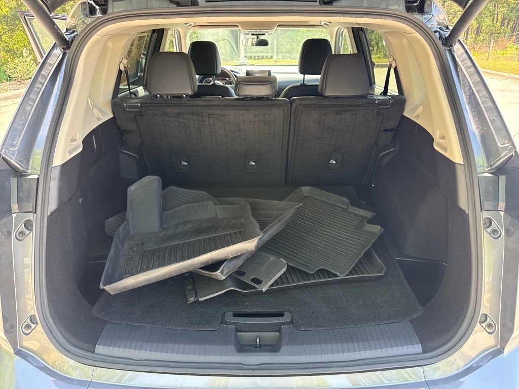 Used 2024 Nissan Rogue SV w/ SV Premium Package FWD image 32