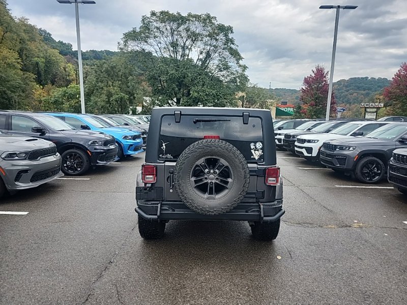 Used 2018 Jeep Wrangler Unlimited Sport AWD/4WD image 6