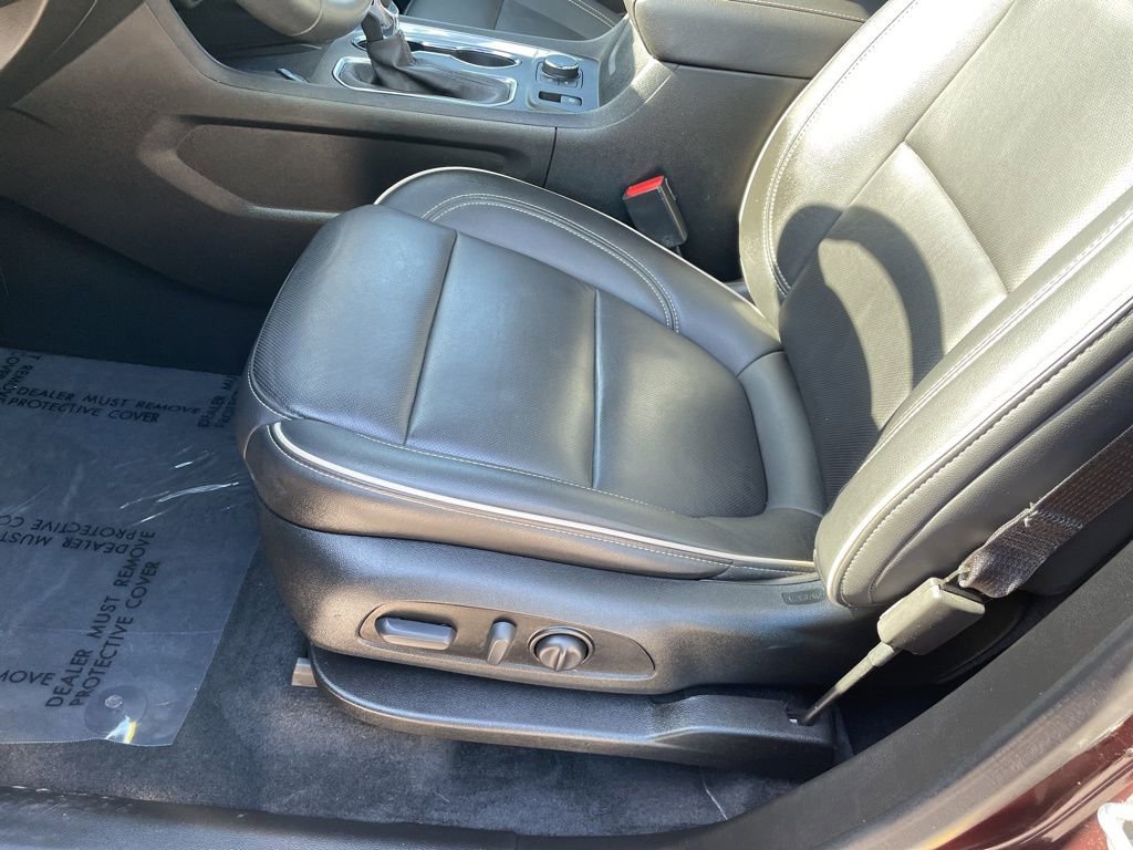 Used 2023 Chevrolet Traverse Premier AWD/4WD image 9