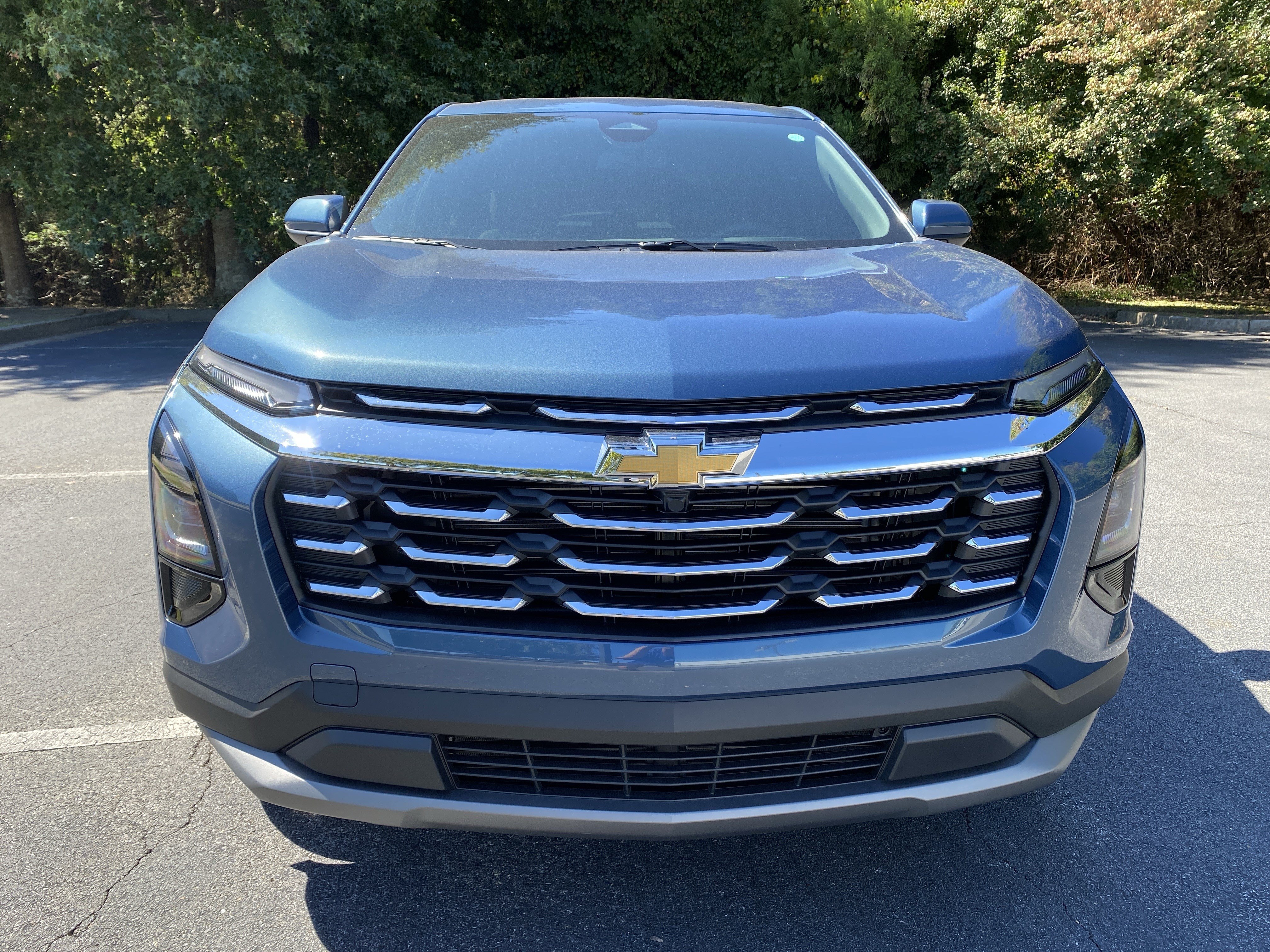 Used 2027 Chevrolet Equinox LT FWD image 3