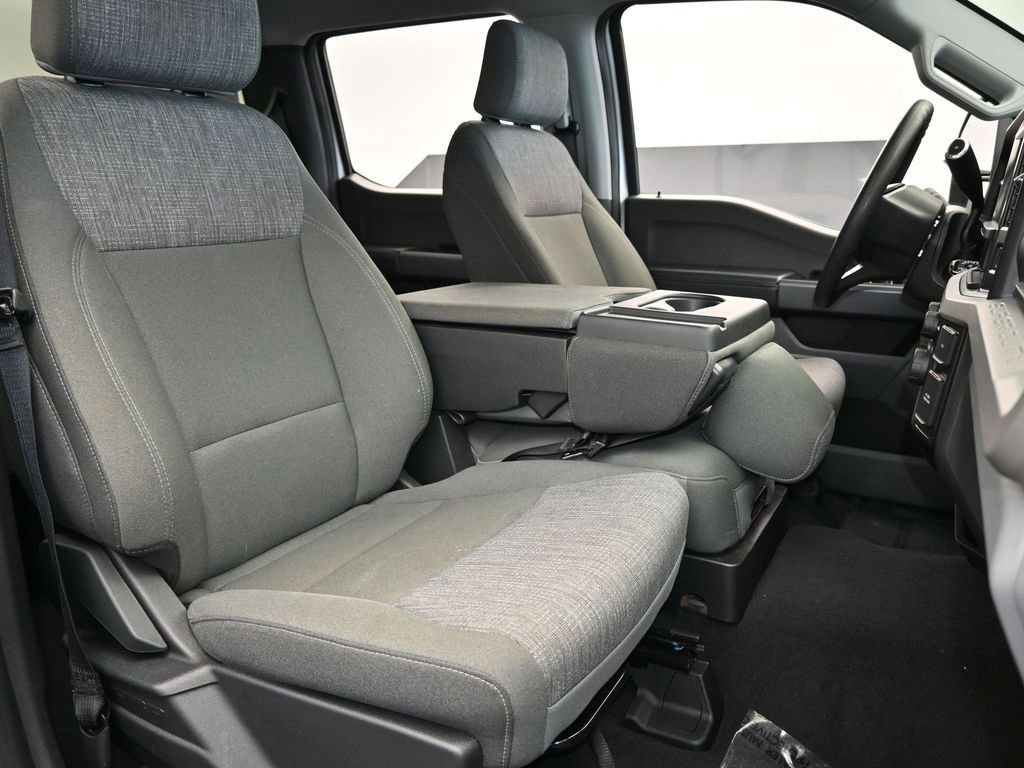 Used 2025 Ford F250 XLT image 41