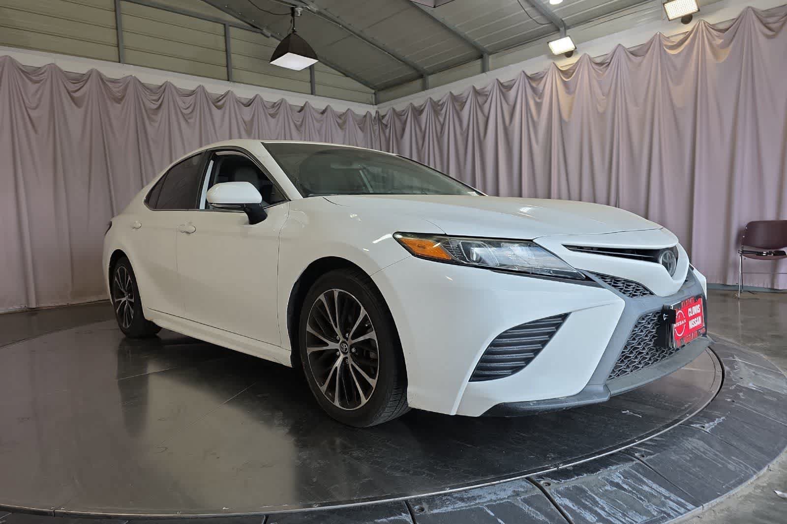 Used 2019 Toyota Camry SE w/ Audio Package FWD image 10