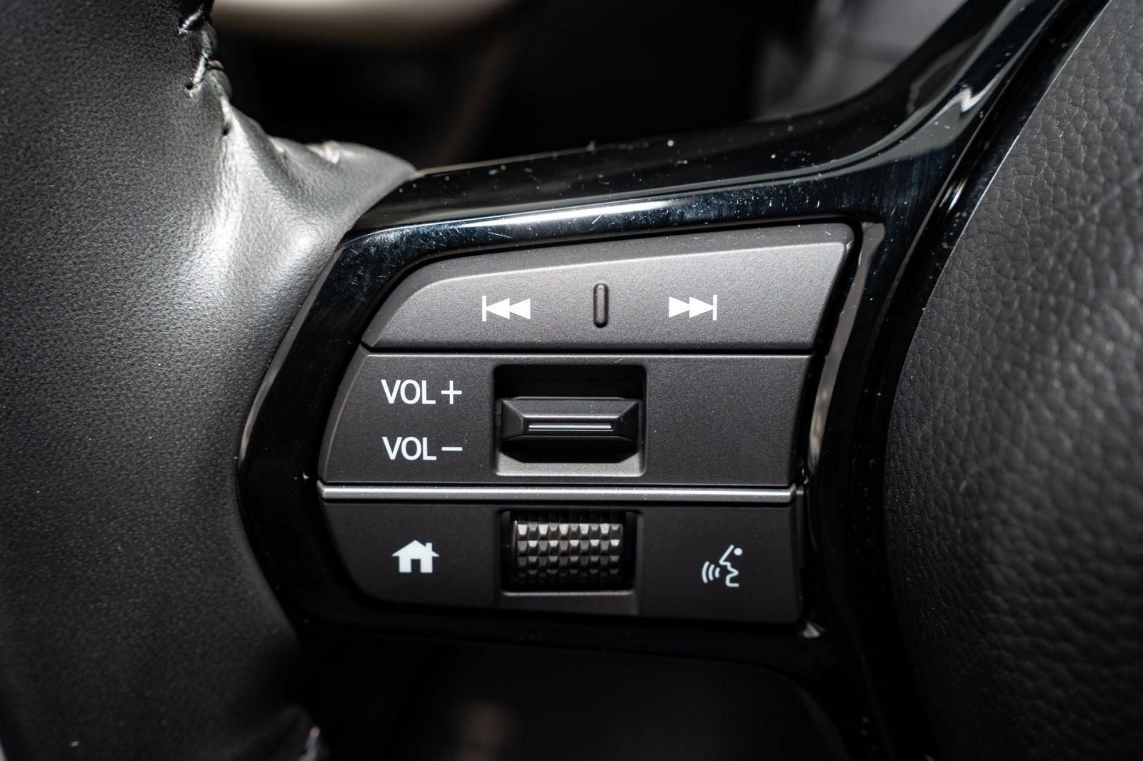 Certified 2024 Honda HR-V EX-L image 32
