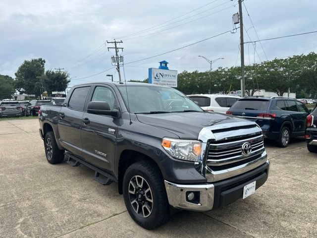 Used 2016 Toyota Tundra SR5 w/ TRD Off Road Package AWD/4WD image 3