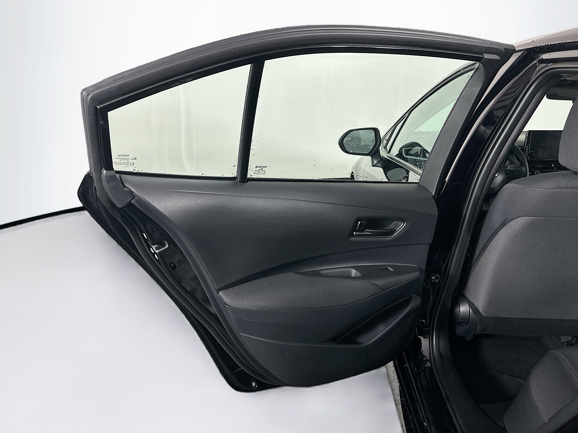 Used 2025 Toyota Corolla LE image 25