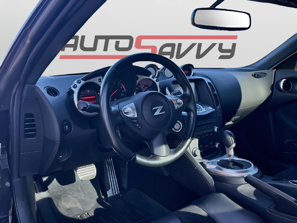 Used 2020 Nissan 370Z Touring Sport RWD image 9