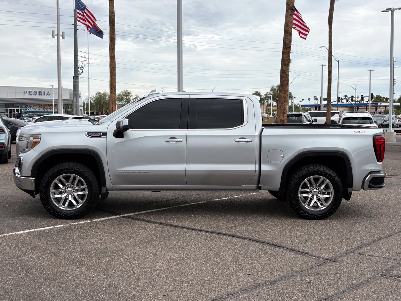 Used 2019 GMC Sierra 1500 SLT w/ SLT Premium Package AWD/4WD image 3