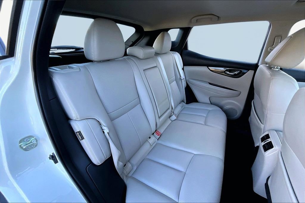 Used 2022 Nissan Rogue Sport SL w/ Premium Package image 20