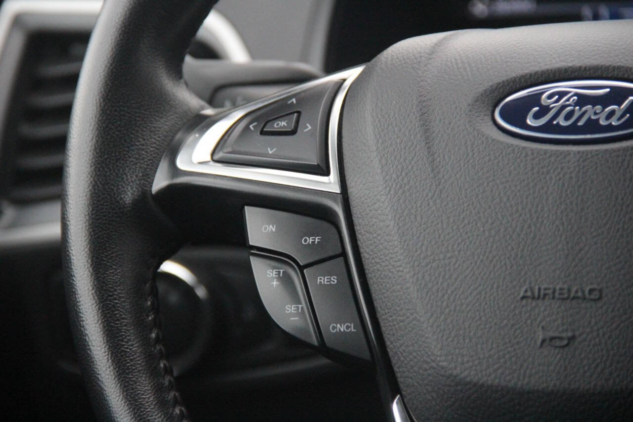 Certified 2024 Ford Edge SEL image 18