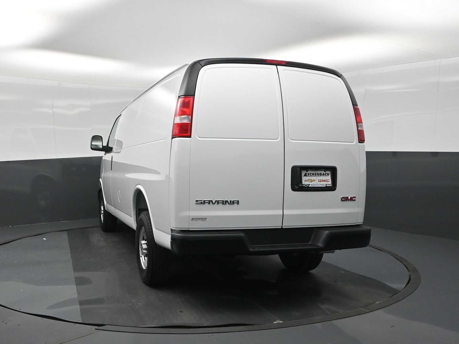 New 2026 GMC Savana 3500 w/ Driver Convenience Package RWD image 7
