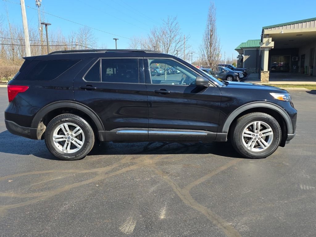 Used 2020 Ford Explorer XLT w/ Equipment Group 202A image 10