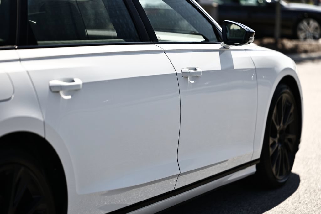 Used 2025 Audi S8 AWD/4WD image 6