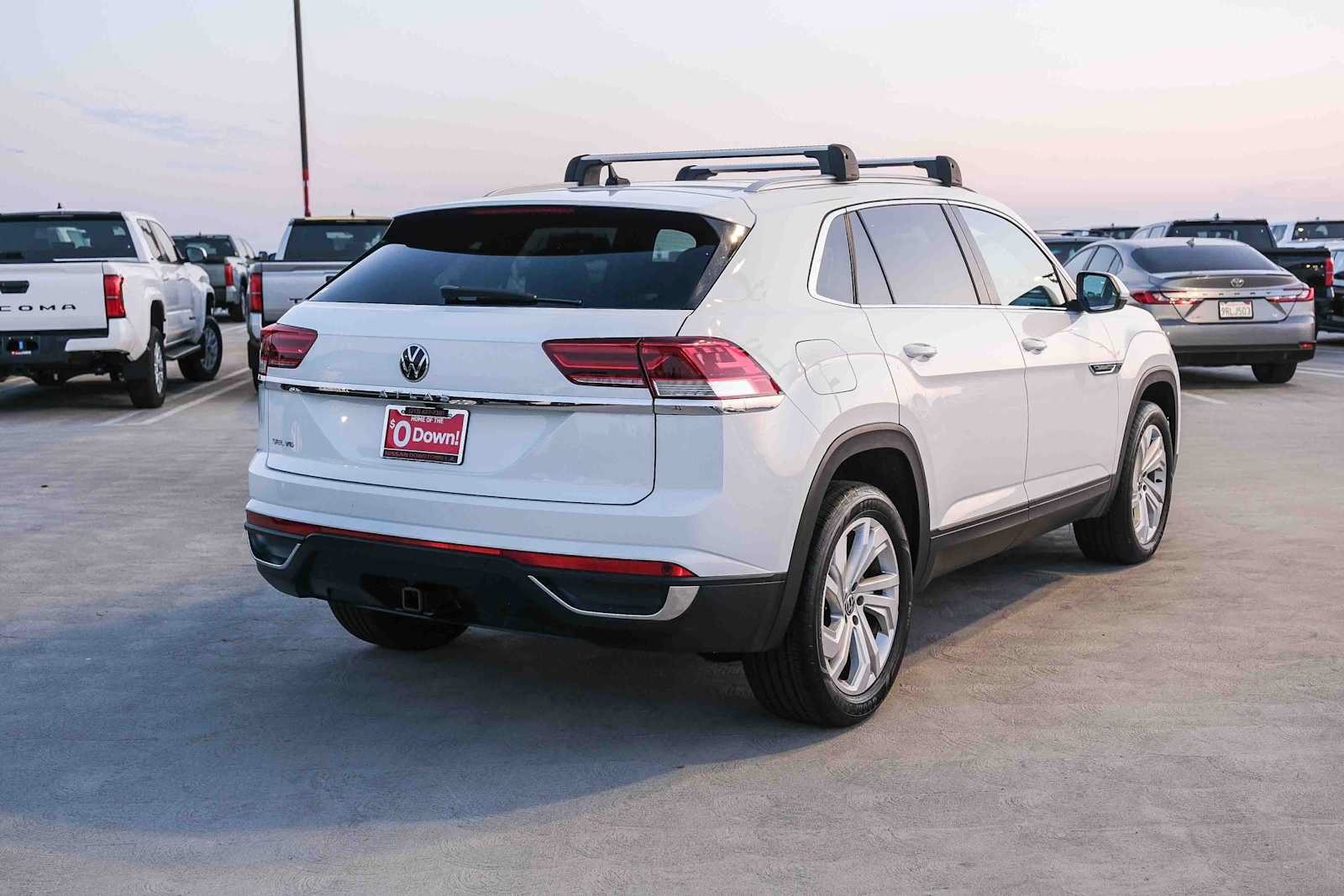 Used 2020 Volkswagen Atlas Cross Sport SEL FWD image 4