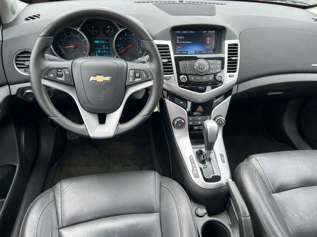 Used 2015 Chevrolet Cruze LT FWD image 2