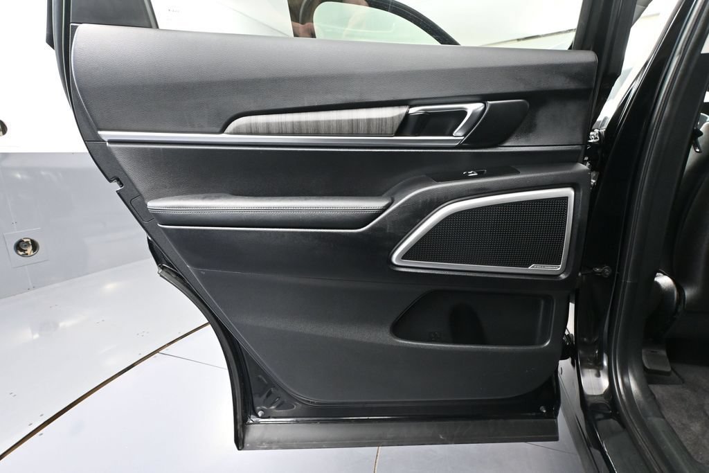 Used 2023 Kia Telluride EX X-Line AWD/4WD image 36