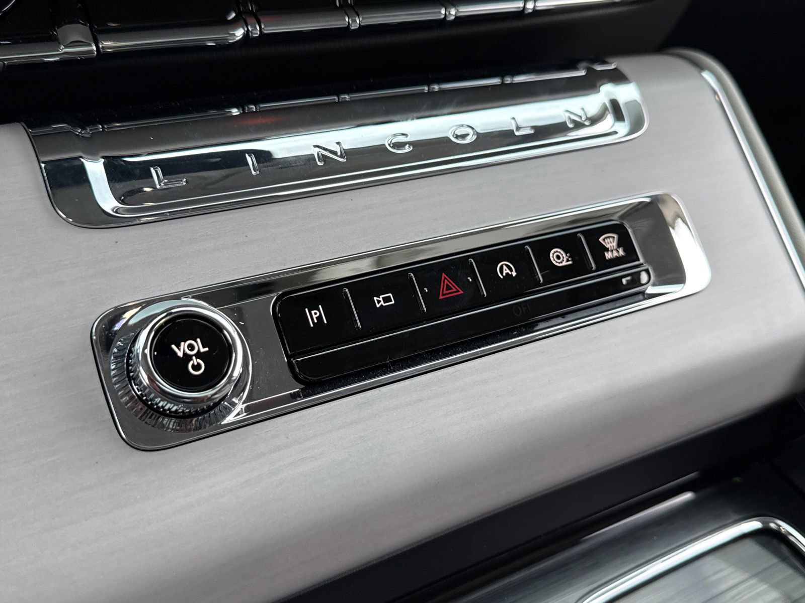 New 2025 Lincoln Aviator Reserve w/ Equipment Group 201A image 24