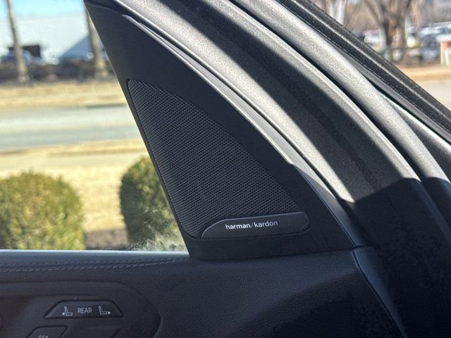 Used 2022 BMW X7 xDrive40i w/ Premium Package image 18