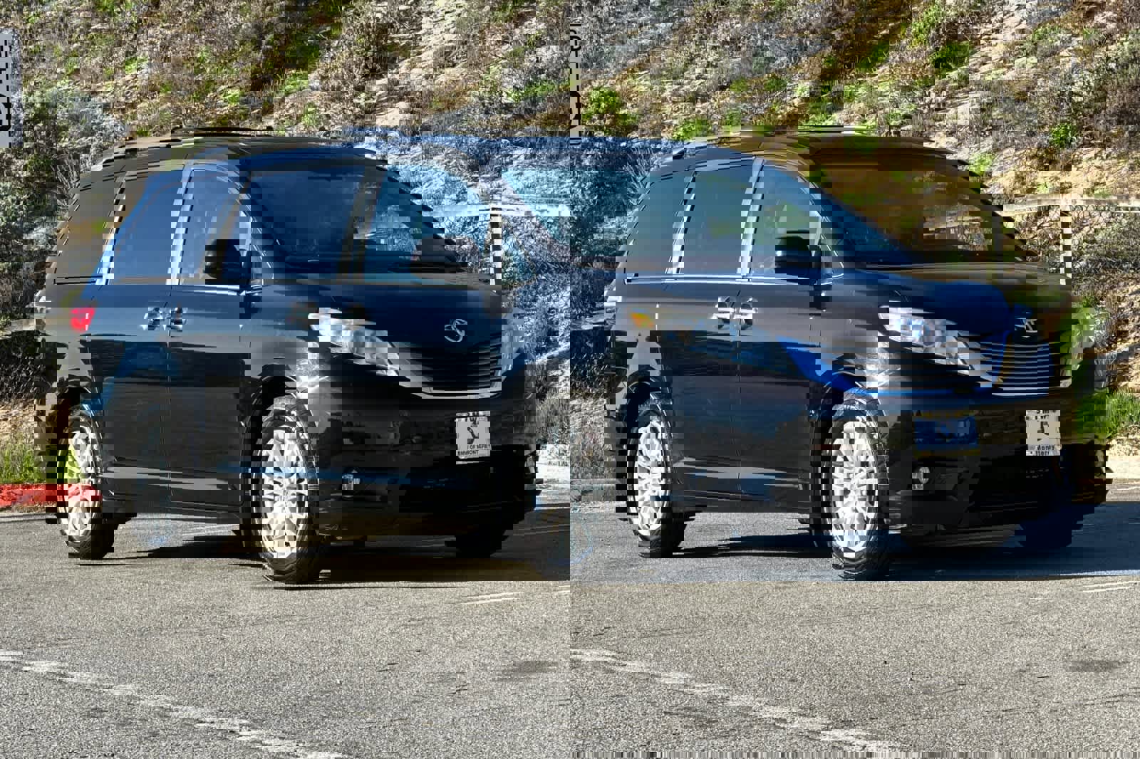 Used 2015 Toyota Sienna XLE Premium image 5